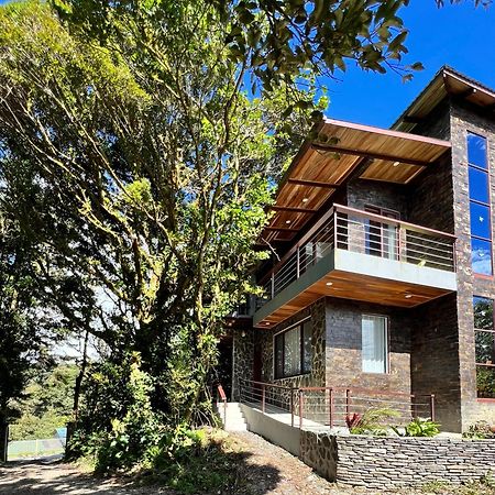 Cougar Monteverde Kültér fotó